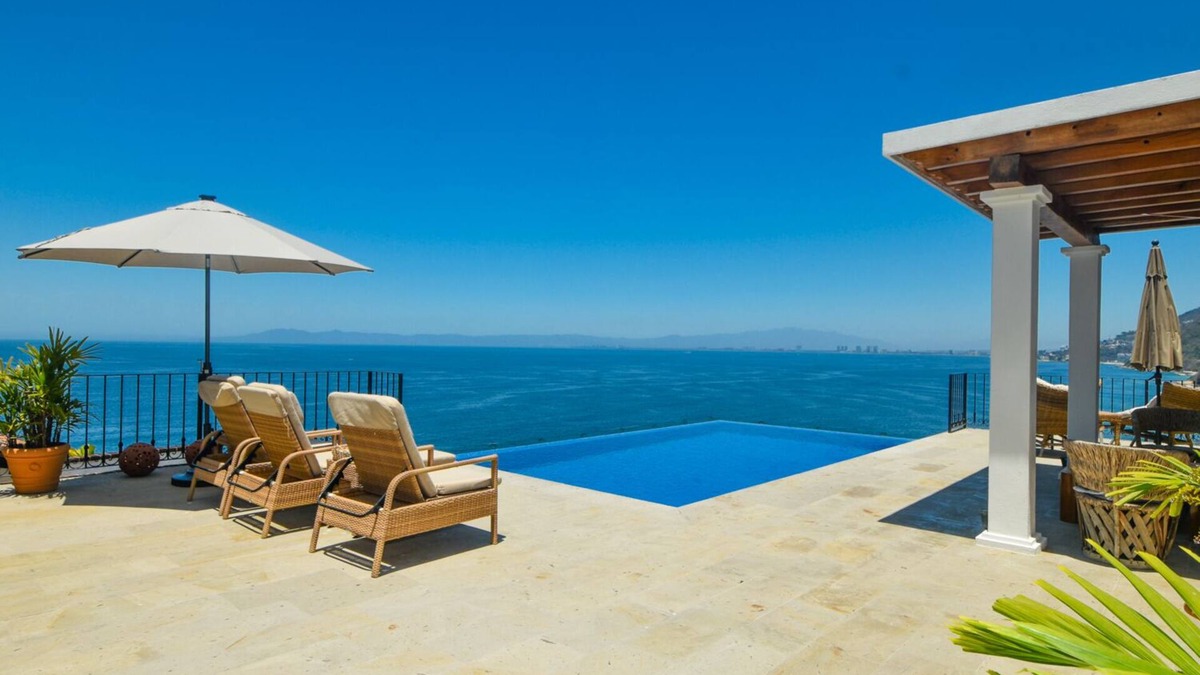 South Shore Hotel Area Villa | Private villa- 3 bdrm & 4 bath with ocean views and new private infinity pool