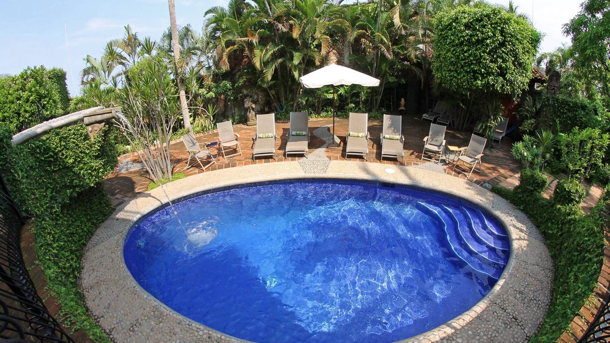 Cerro Villa | Private Villa Downtown PV, 3 blocks to Beach, Private Pool, 360 rooftop views.