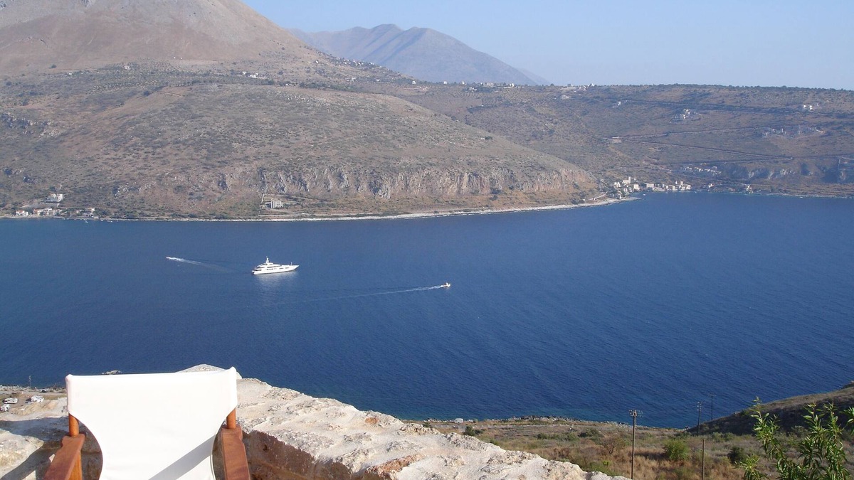 Itilo Villa | Private villa Filanthi nwith panoramic views of Itilo bay in Mani