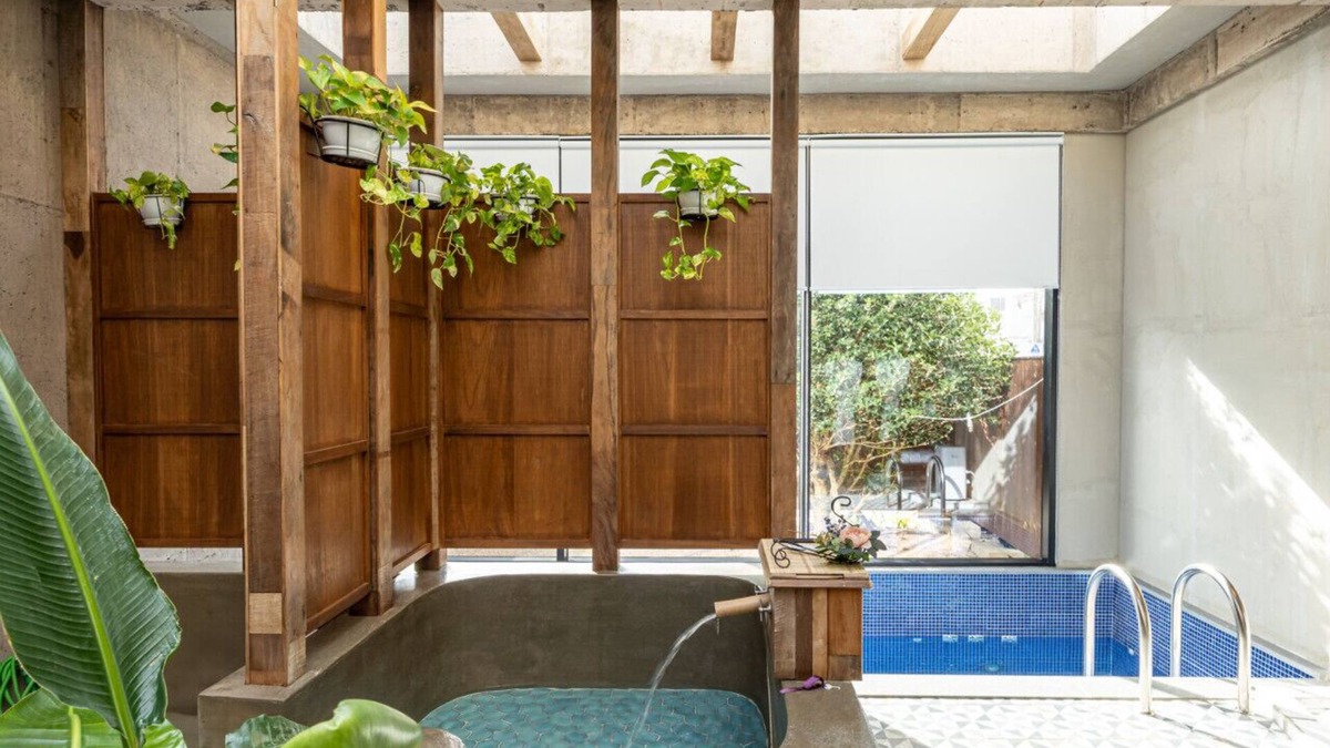 Downtown Villa | Private villa in Jeju, South Korea – tropical vibes with pool and jacuzzi