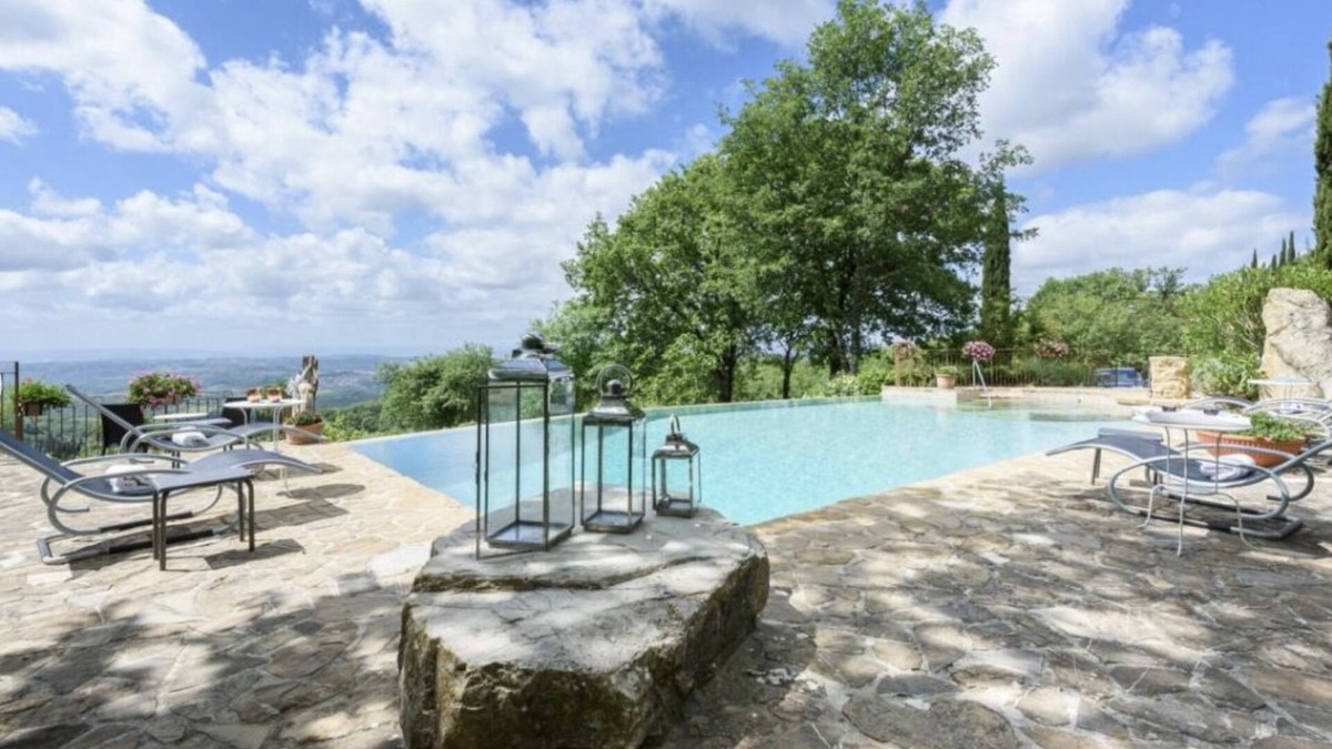 Castellina in Chianti Villa | Private villa in the heart of chianti with view of siena