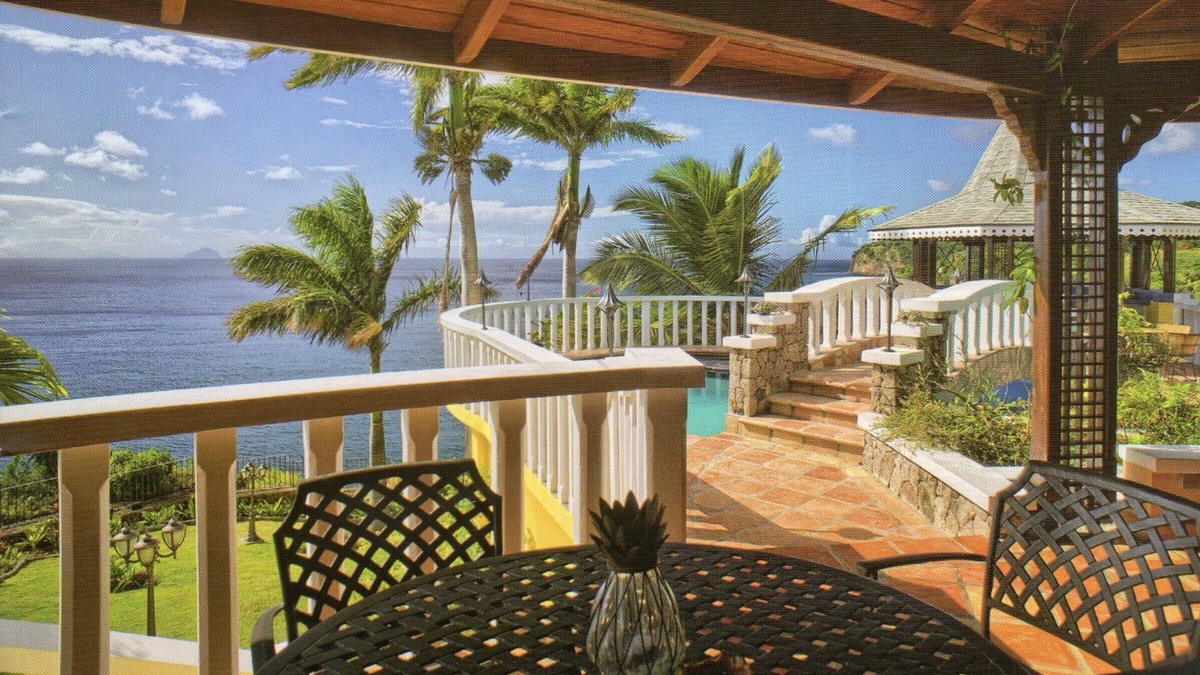 Woodlands Villa | Private Villa, Luxury Living at its Finest.