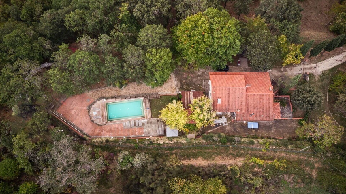 Subbiano Villa | Private Villa with A/C, private pool, WIFI, TV, patio, panoramic view, parking, close to Arezzo