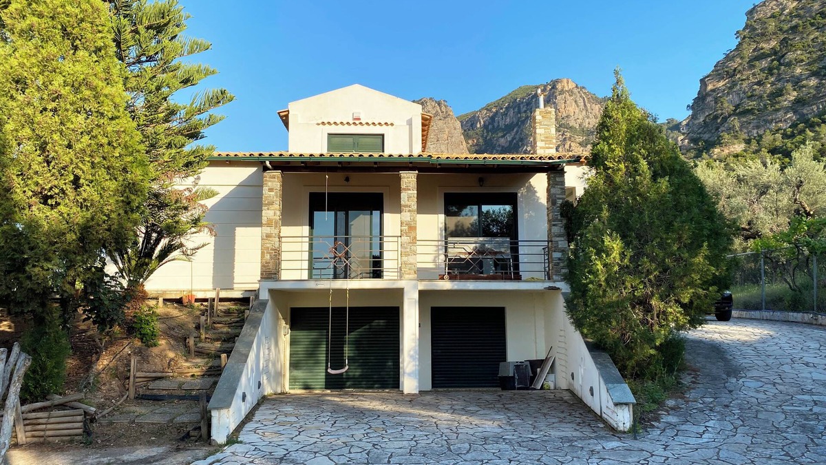 Zakhloritika Villa | Private Villa with Amazing View,nClose to both Mountain and Sea!
