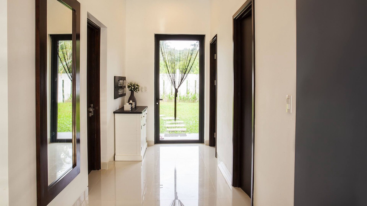 Ong Lang Villa | Private villa with large infinity pool