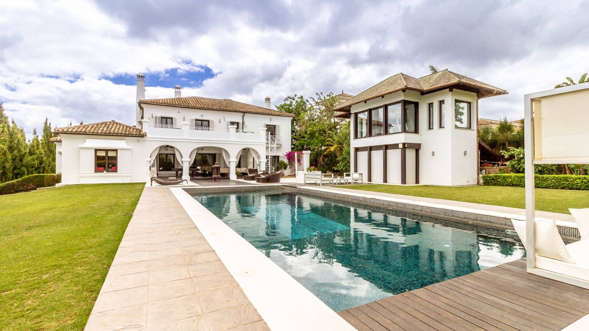 Sotogrande Villa | 🏌🏾‍♂️PRIVATE VILLA WITH POOL, ☀️GYM, WIFI SAN ROQUE CLUB GOLF SOTOGRANDE 💍Weddings -