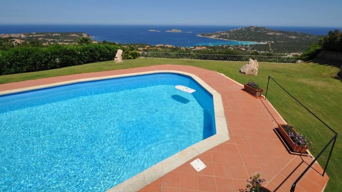 Pantogia Villa | Private villa with swimming pool and sea views