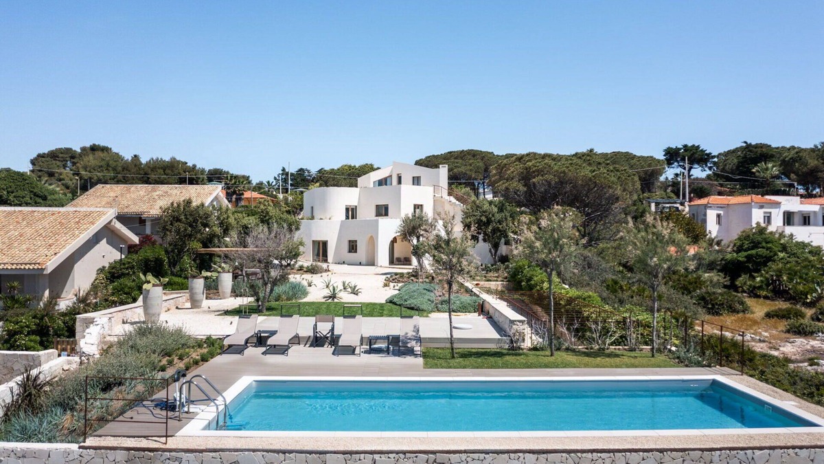 Plemmirio Villa | Private Villa with WIFI, private pool, A/C, TV, patio, panoramic view, parking, close to Syracuse