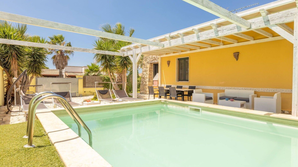Pizzo Villa | Private Villa with WIFI, private pool, A/C, TV, panoramic view, parking, close to Gallipoli