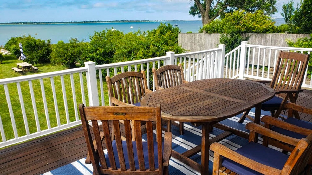 Barnstable House | Private water access & stunning views