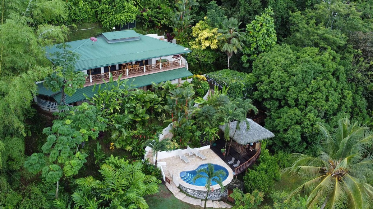 Savegre House | Private waterfall, Gated, Near Dominical