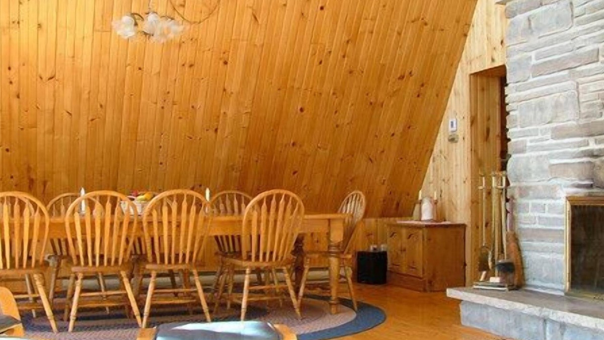 Kemble House | Private waterfront home with fire pit on shore . perfect for family gatherings