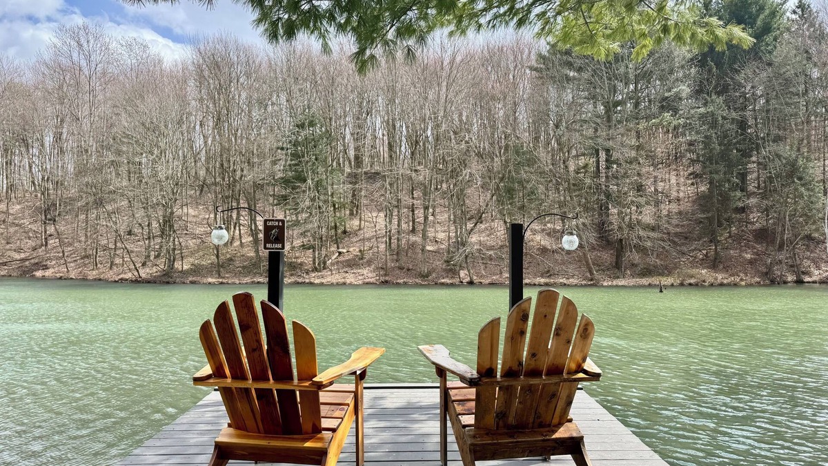 Bolivar Cabin | Private Waterfront Cabin @ Bolivar Lake Lodge
