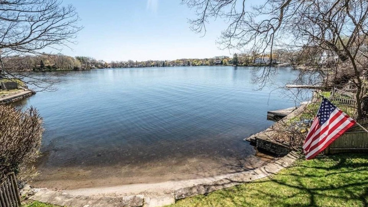 Worcester House | Private Waterfront Home!