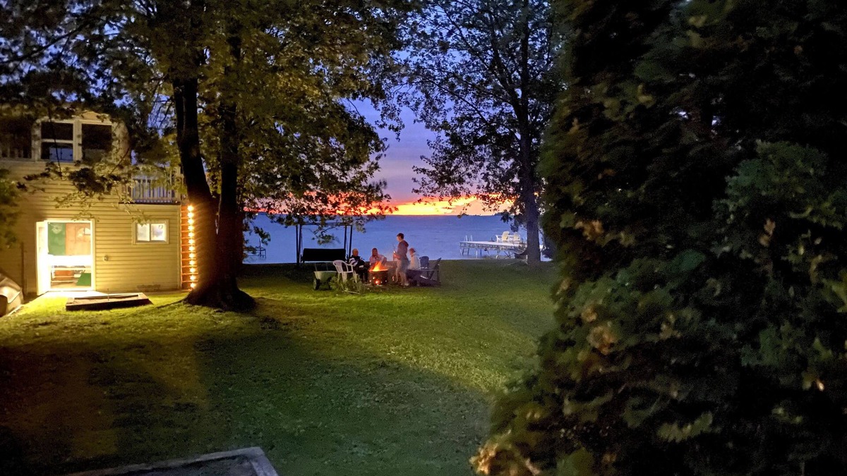Virginia House | Private waterfront home with beautiful sunsets
