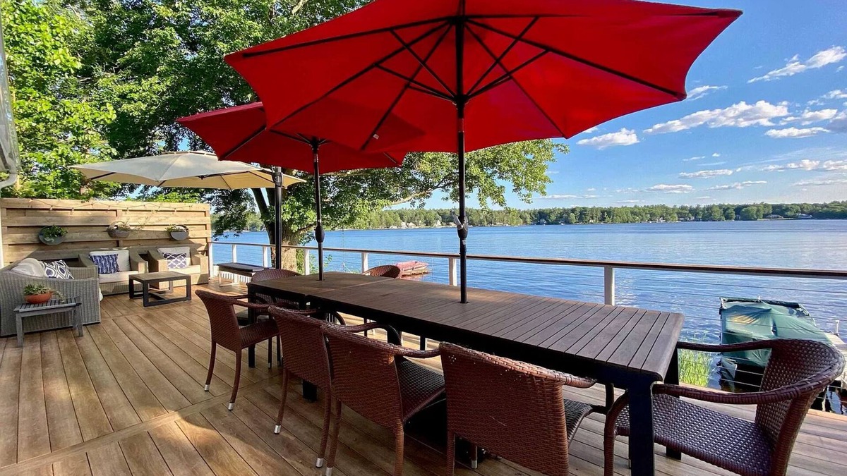 Sandown House | Private Waterfront Home