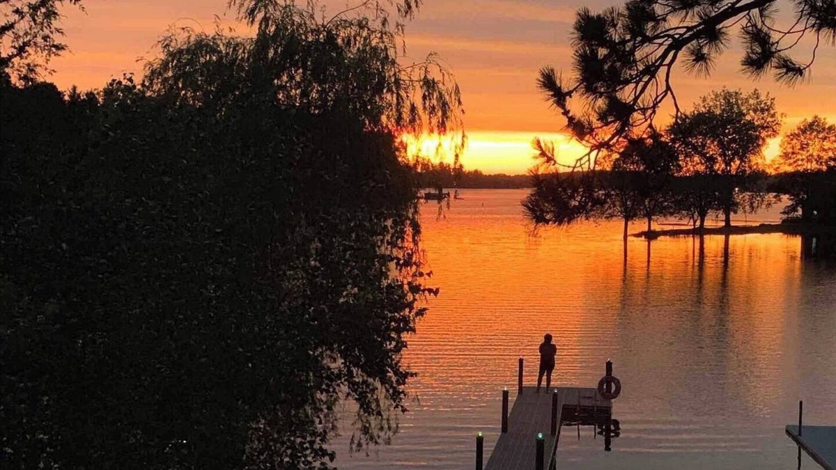 Wautoma House | Private waterfront lake home, Fox Tail Bay, Silver Lake, Wautoma, WI