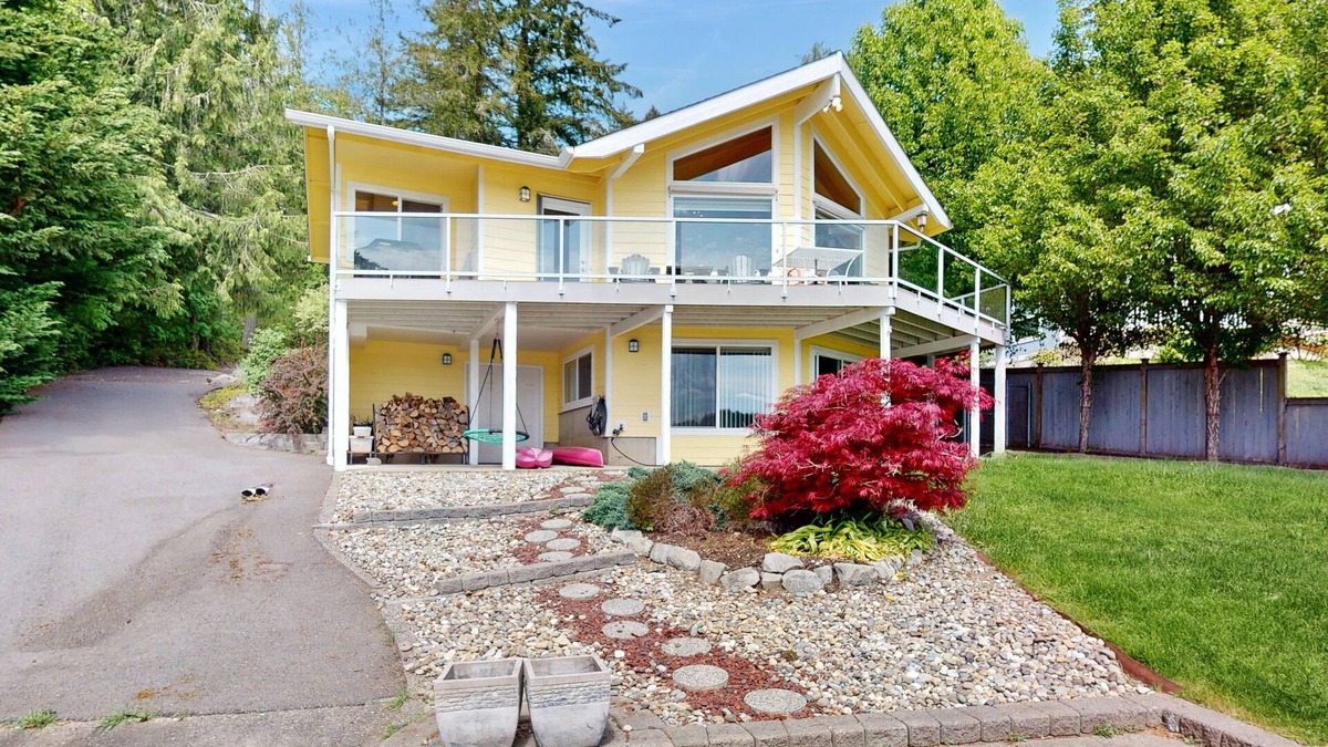 Agate House | Private Waterfront Living with PNW Charm & Outdoor Adventure