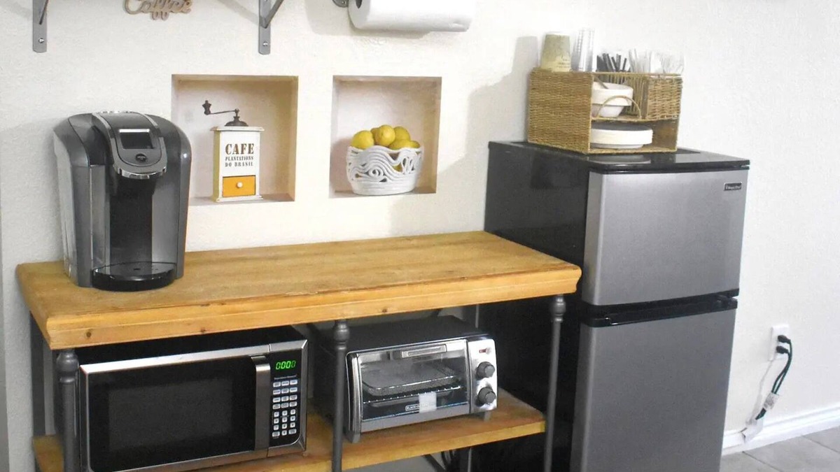 Cedar Hill House | Private, Welcoming, and Spacious Guest Suite