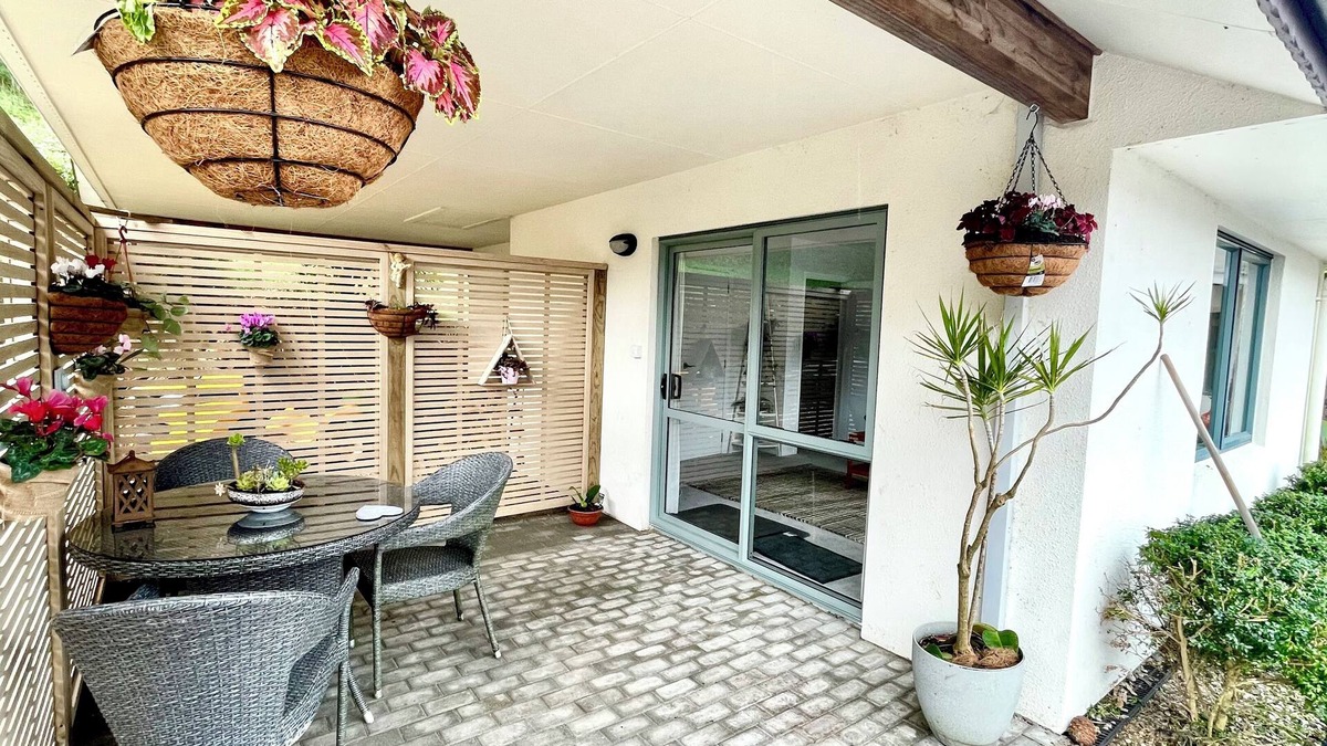 Tauriko House | Private West Wing Apartmentnconvenient to City but Semi Rural Location