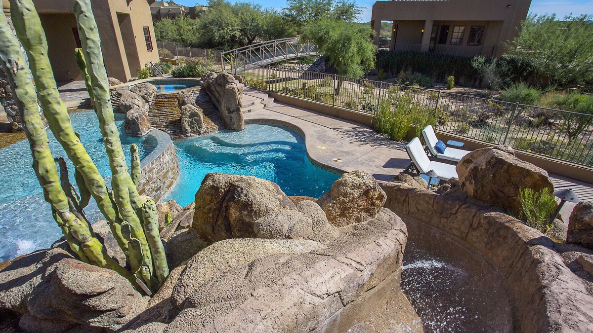 Pinnacle Peak House | Private with Mountain Views and City Lights