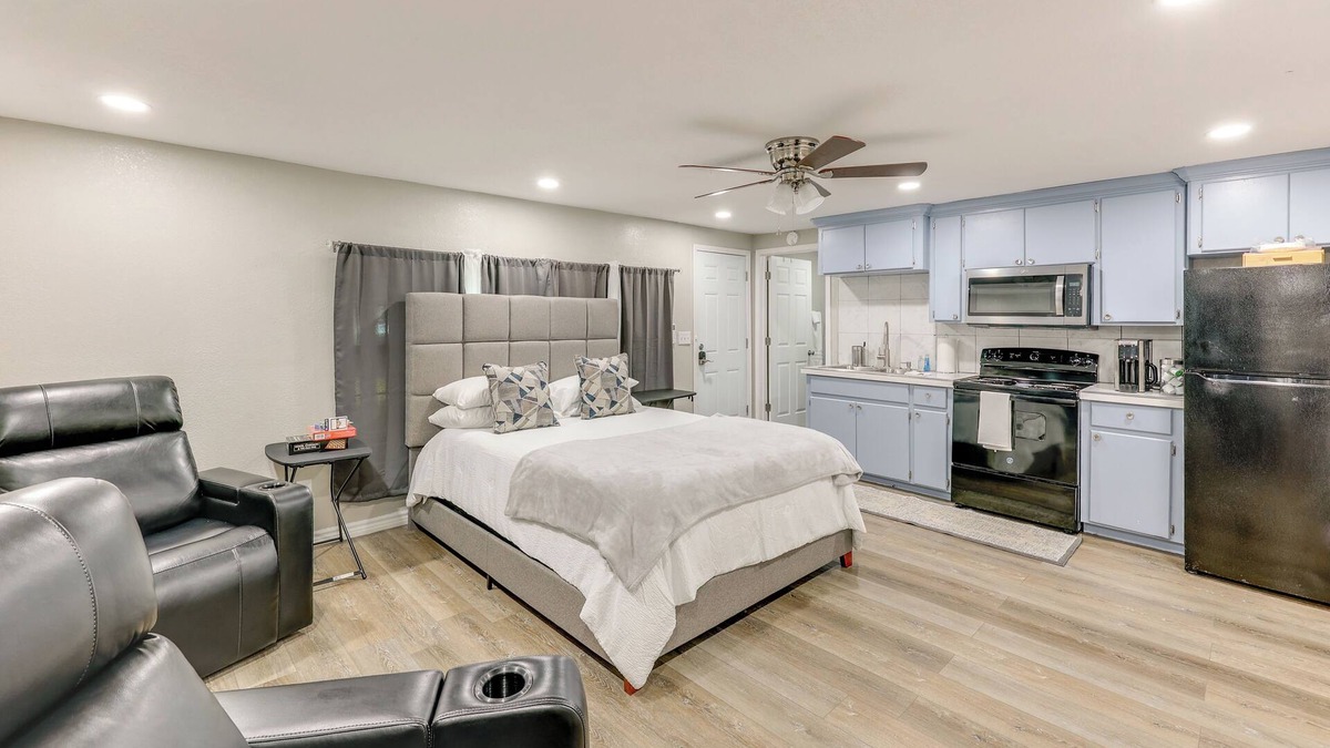New Boston Apartment | Private Yard: Pet-Friendly Studio in New Boston!