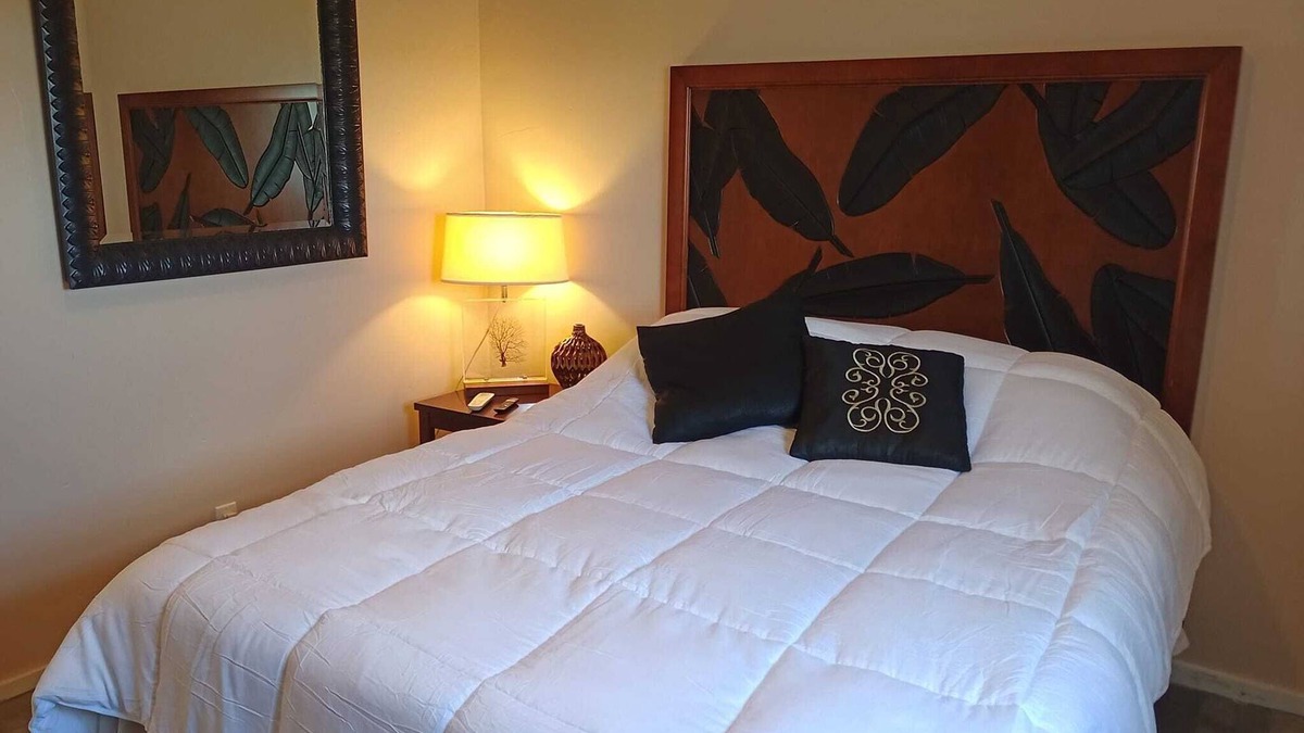 Marsh Harbour Villa | Private yet cozy hideaway villa