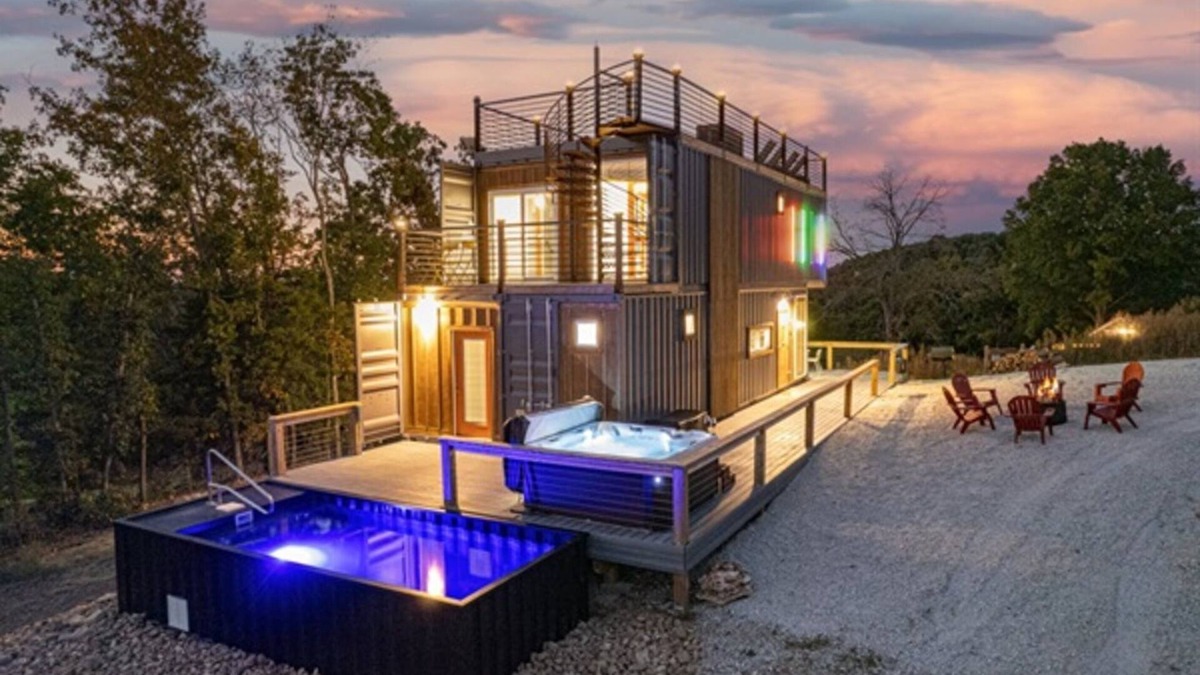 Omaha House | PrivatePOOL HotTub Modern Luxury TableRockLake VIEWS Rooftop Branson BigCedar