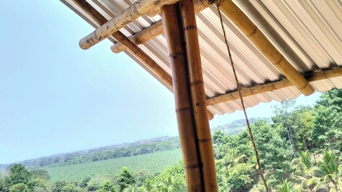 Buritaca Cabin | Prive bedroom cabin in tranquil Los Linderos with WiFi for two.