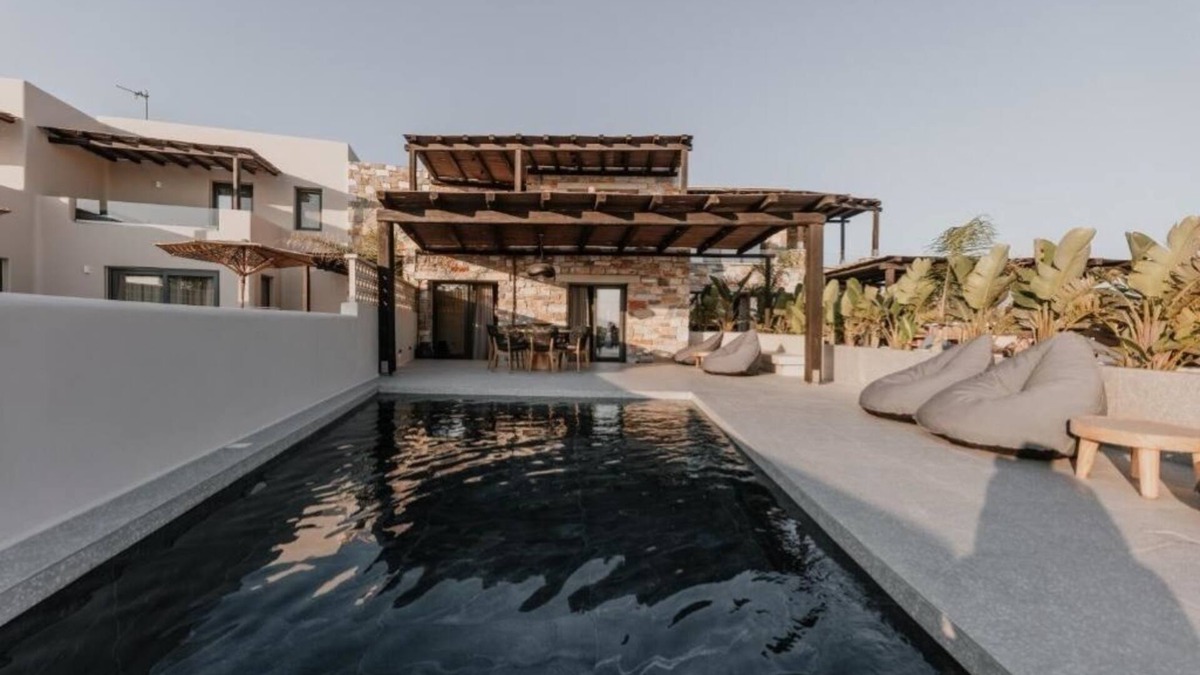 Plaka Villa | Privilege Villa With Private Pool & Jacuzzi