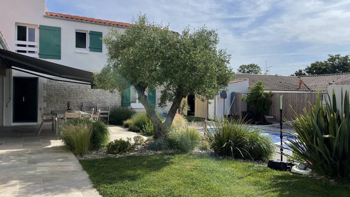 Dompierre-sur-Mer House | Proche La Rochelle avec Piscine et Jacuzzi privés