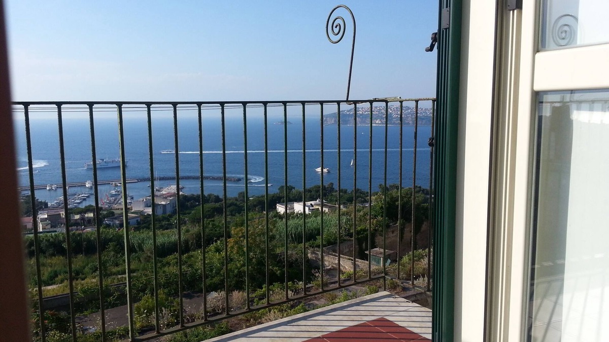 Terra Murata Apartment | Procida panoramic stylish house