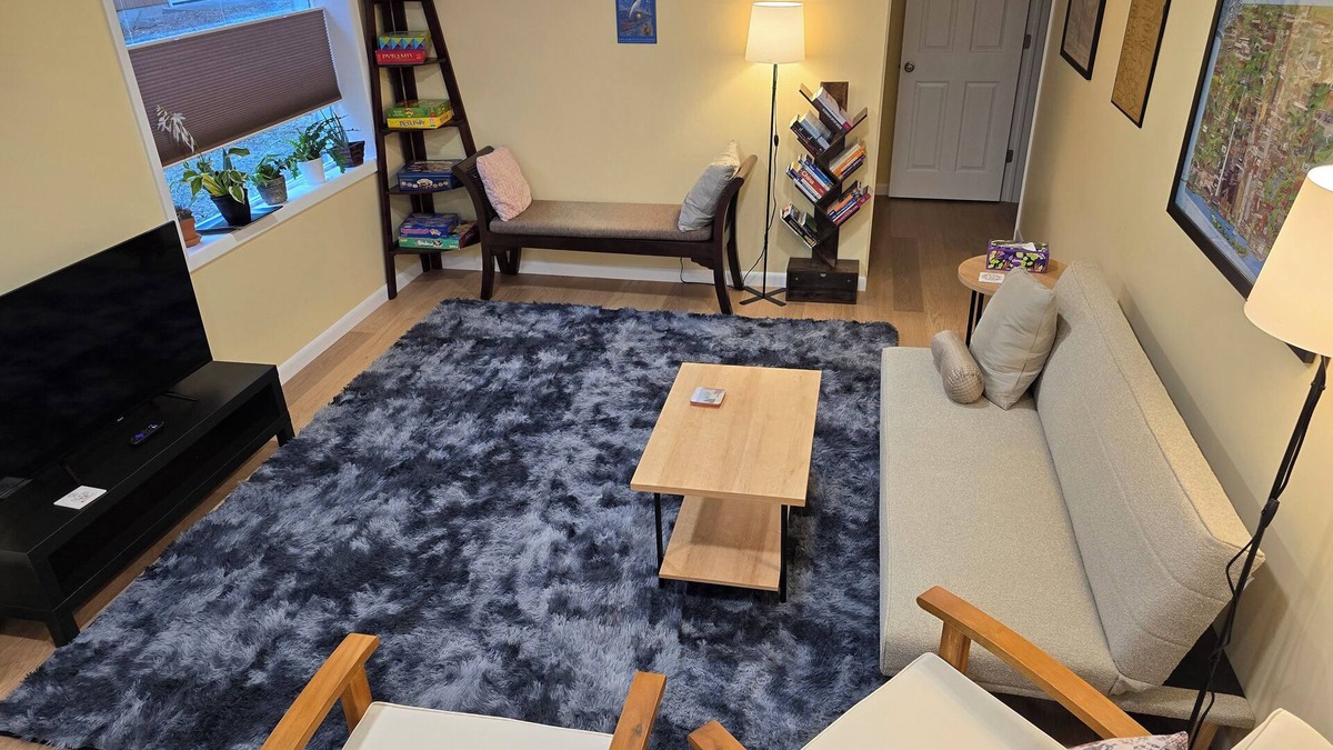 Bloomington House | Prof's Place: by IU Stadium, Griffy Lake/Woods