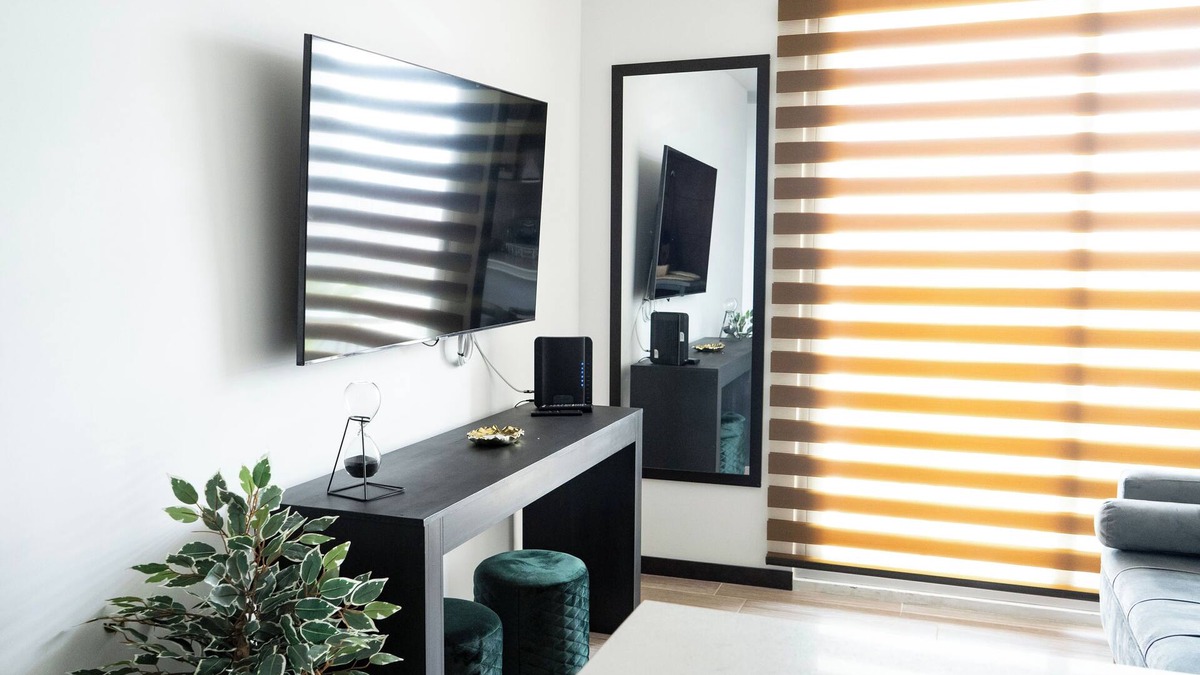 Zona 14 Apartment | Professionally Decorated, Brand New Pet-Friendly Apartment.