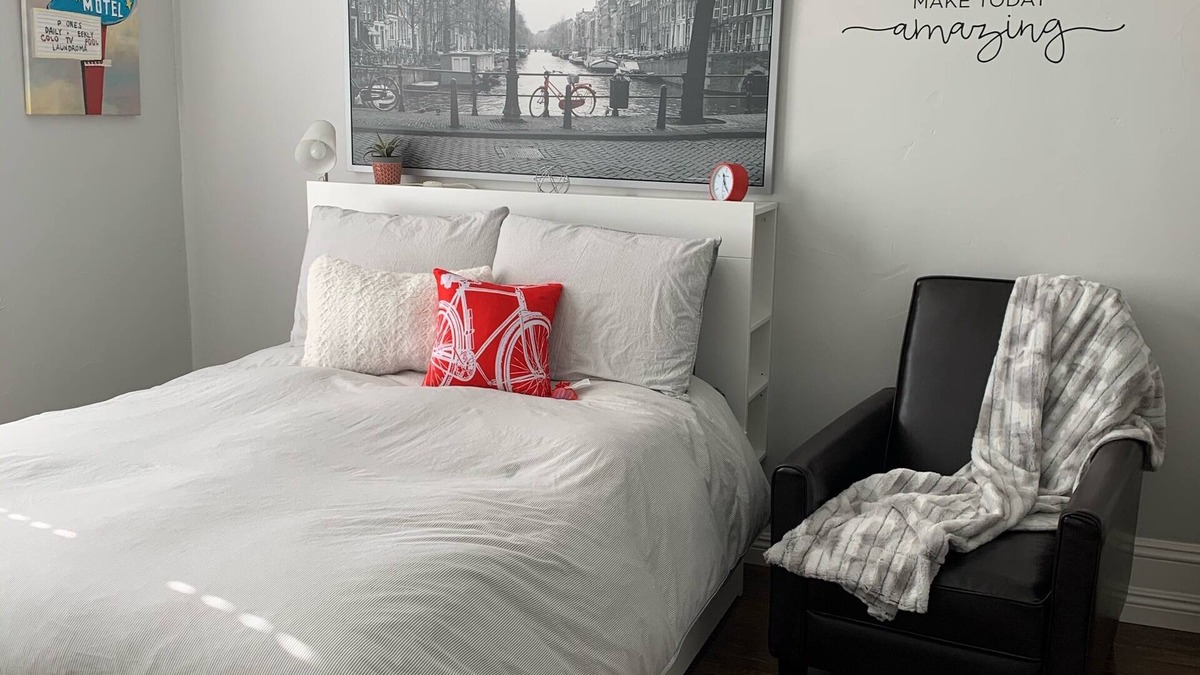 Midtown House | Professional Extended Stay Efficiency Studio Beautifully Remodeled Historic Home