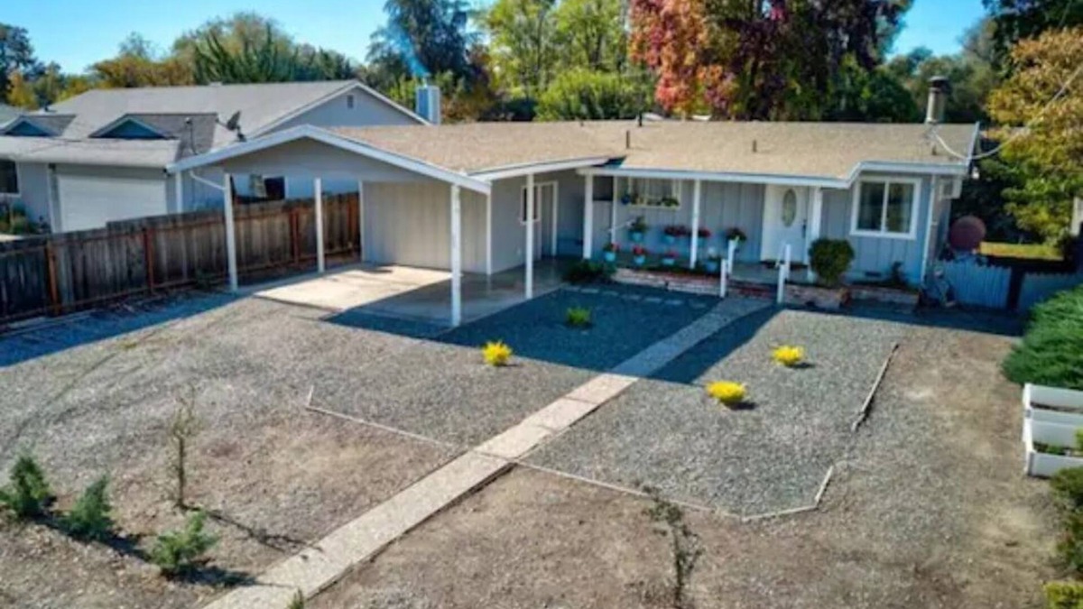 Lakeport House | PROMO 5% WEEKLY DISCOUNT!nKonocti Lake House-Lakeport Ca