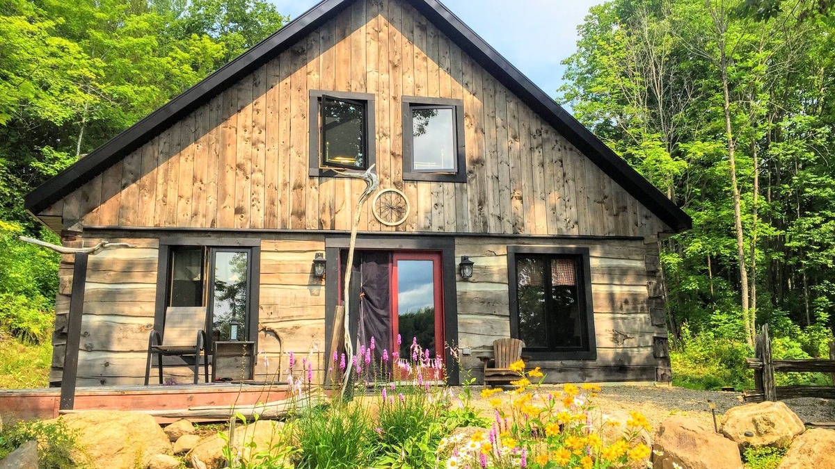 Notre-Dame-de-Pontmain Ski Chalet | Promotion de 10 % pour l'été* Chalet avec de nombreuses activités