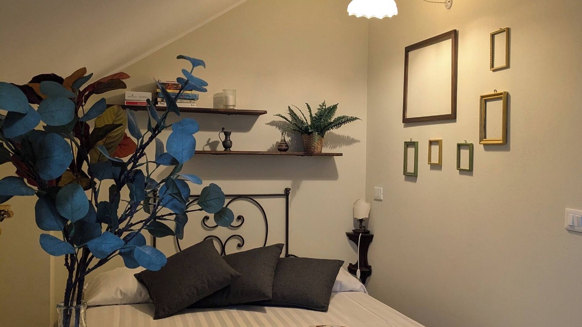 Cortemilia Bed & Breakfast | PROMOTION ‘La nocciolina’ - cosy attic room in the old town centre