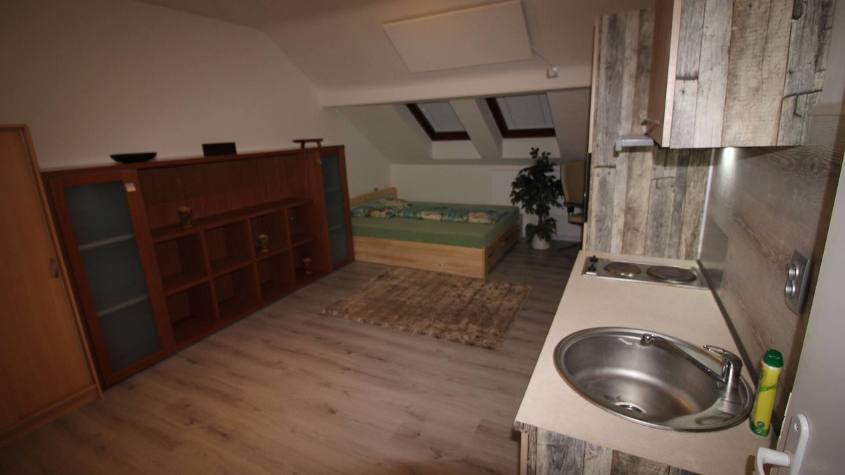 Prague 5 Apartment | Pronájem garsonky na Smíchověn