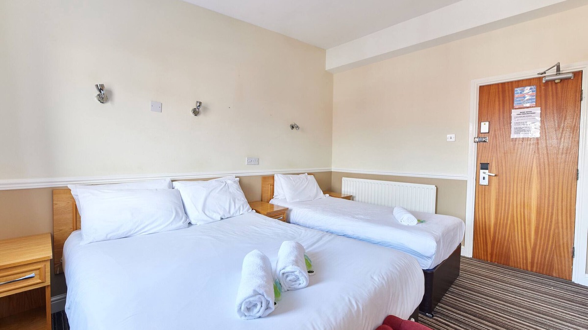 Jesmond Bed & Breakfast | Properties Unique/Dene Rooms Family 35