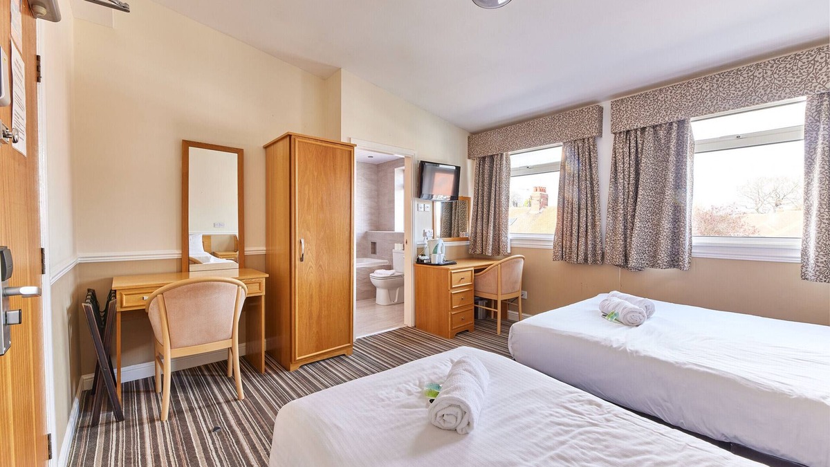 Jesmond Bed & Breakfast | Properties Unique | Dene Rooms Twin 39