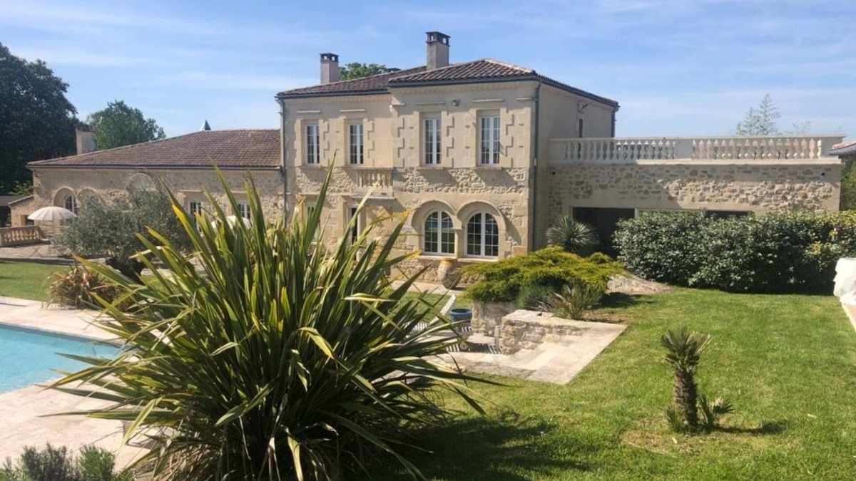 Saint-Pierre-de-Mons House | PROPERTY IN THE HEART OF VINES