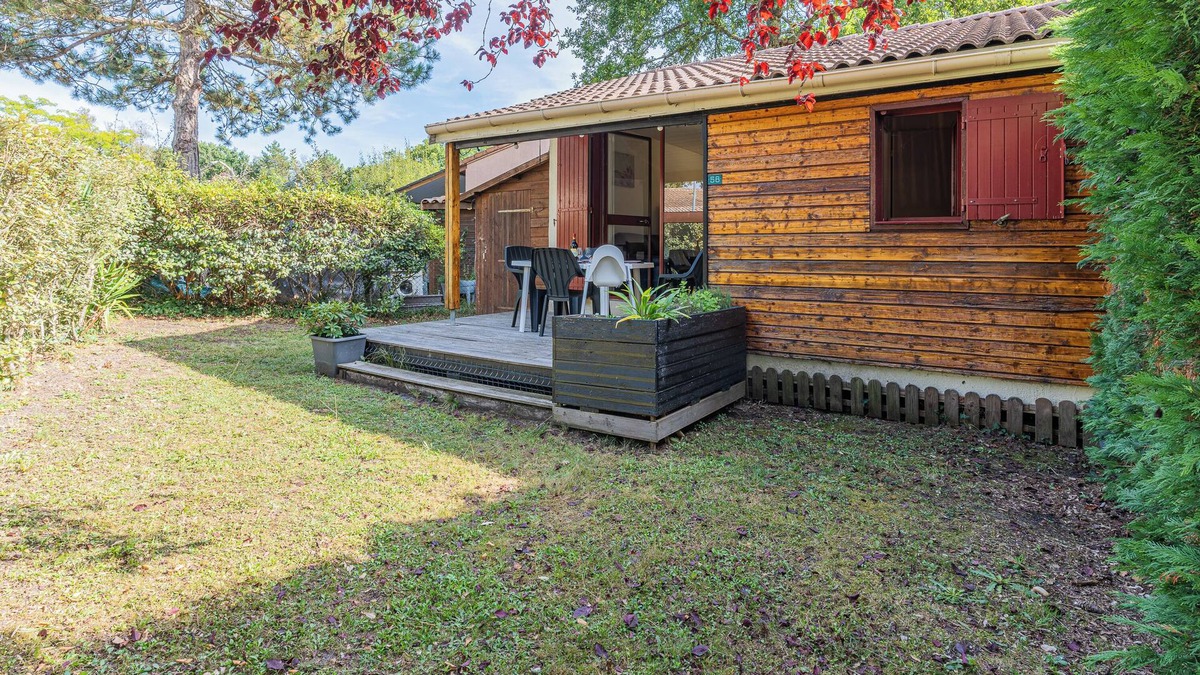 Hourtin Port House | Property In A Holiday Village 'Gite Les Moussaillons' with Private Terrace and Wi-Fi