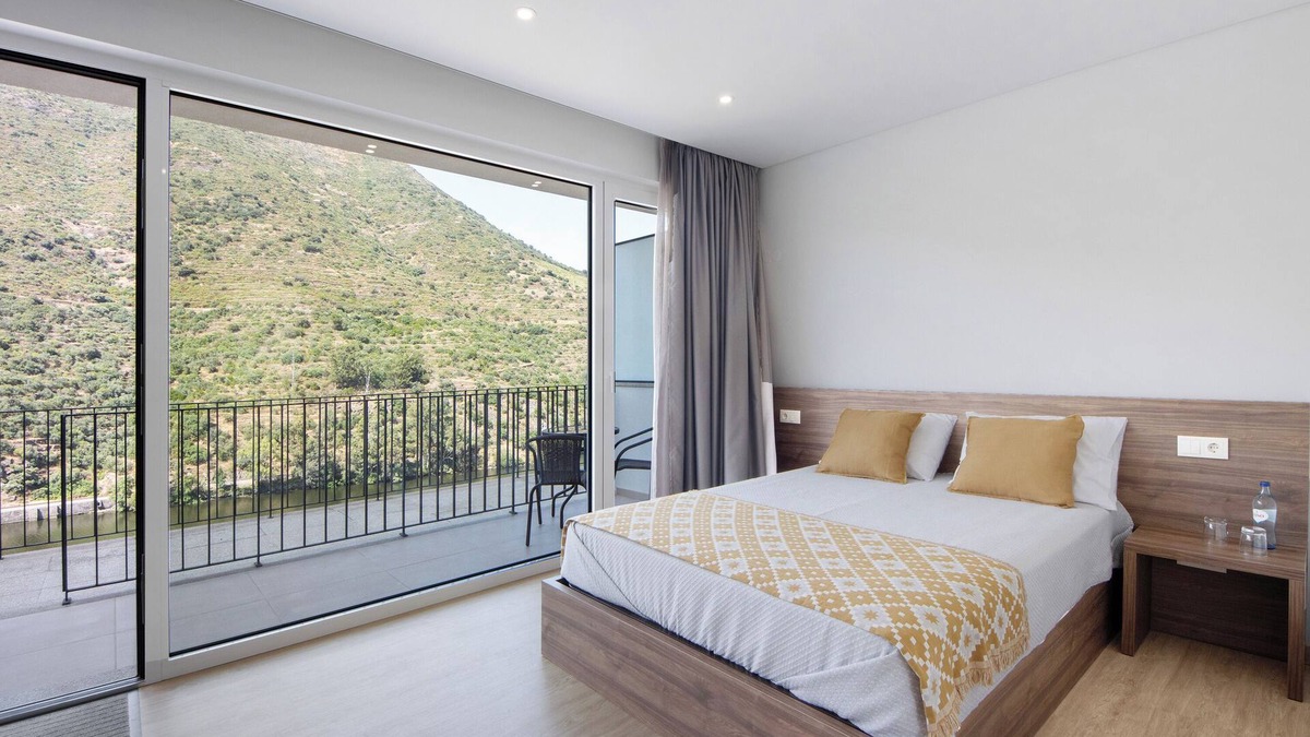 Armamar Resort | Property In A Holiday Village 'Quinta Da Pedra Caldeira A' with Mountain View and Air Conditioning