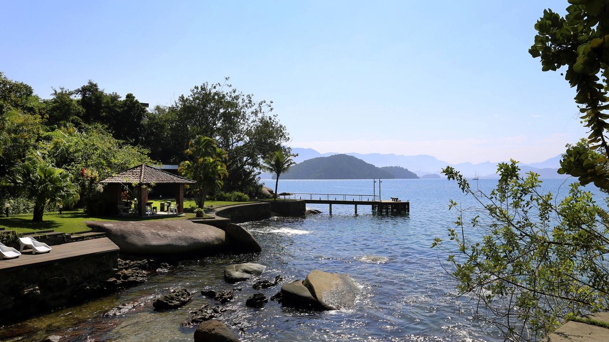 Mambucaba House | Property With Unique View And Nautical Support