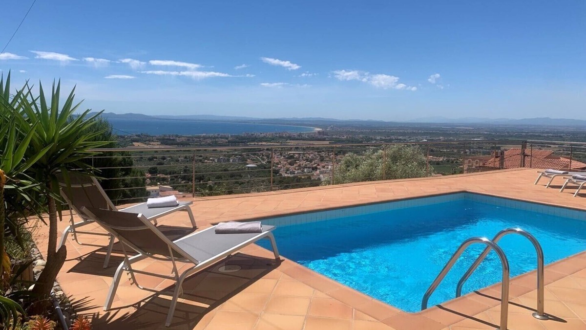 El Mas Fumats House | Property with modern equipment, sea views,air conditioning, fibre optic internet