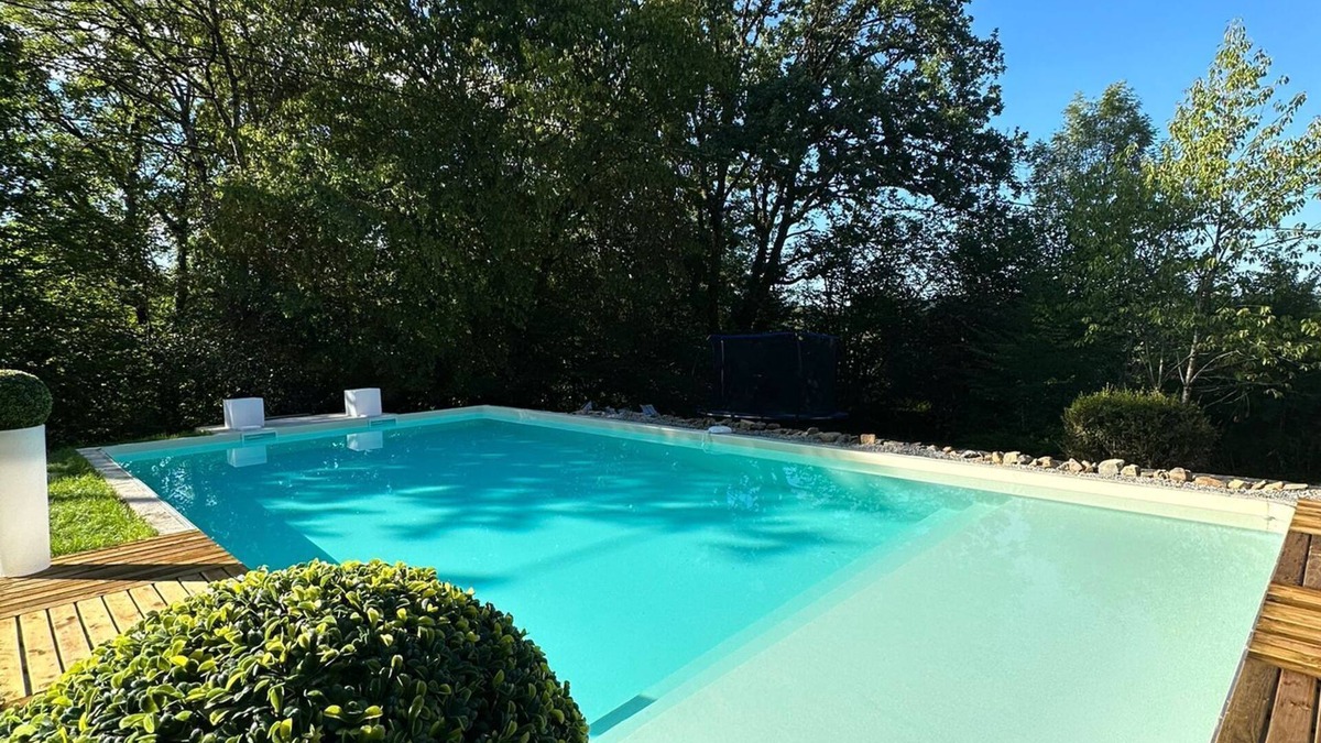Chamboulive Villa | Propriété de Campagne Rénovée Avec Piscine, Calme, Nature, Randonnée