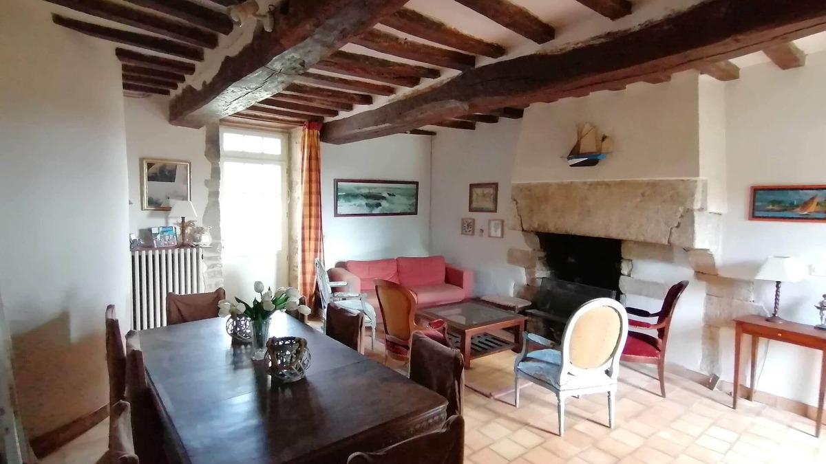 Theix-Noyalo House | Propriété Familiale de Caractère, Dans un Manoir Breton