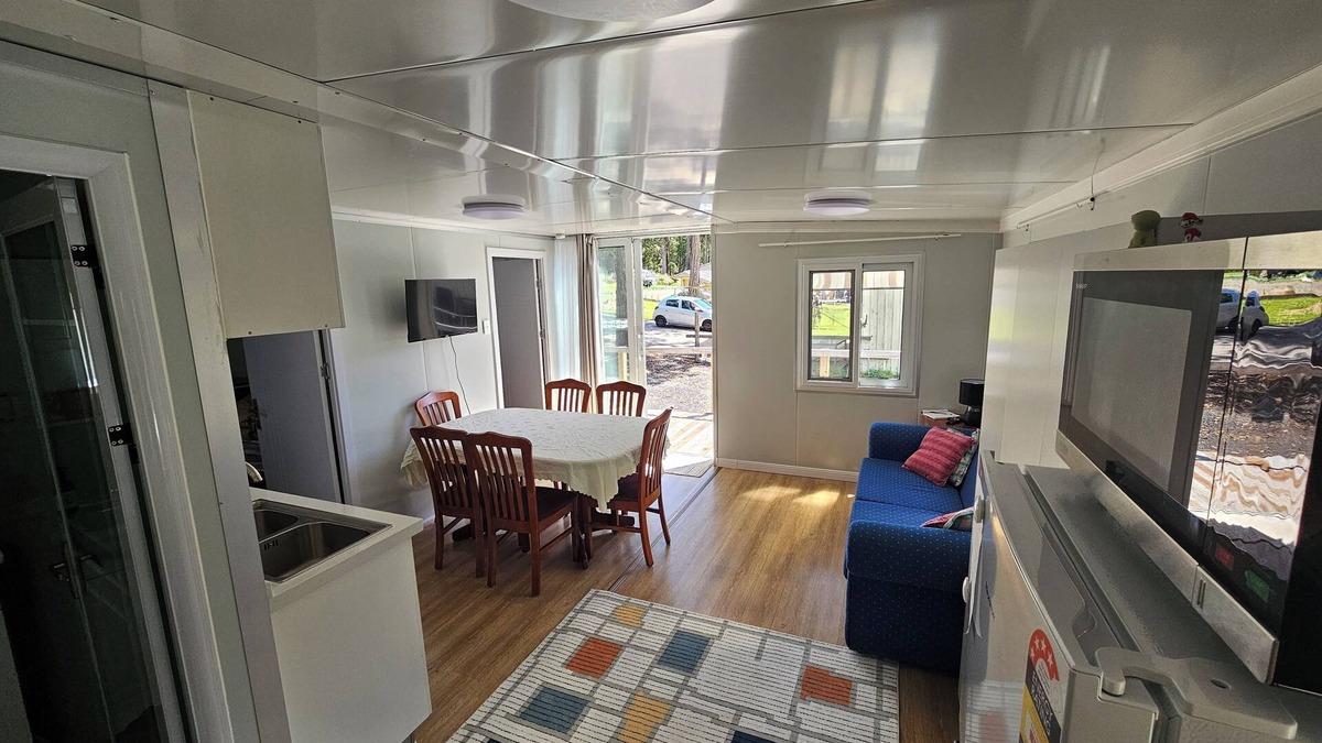 Wamberal House | Prosperity Lane!nFamily, single or somewhere in between. All are welcome.