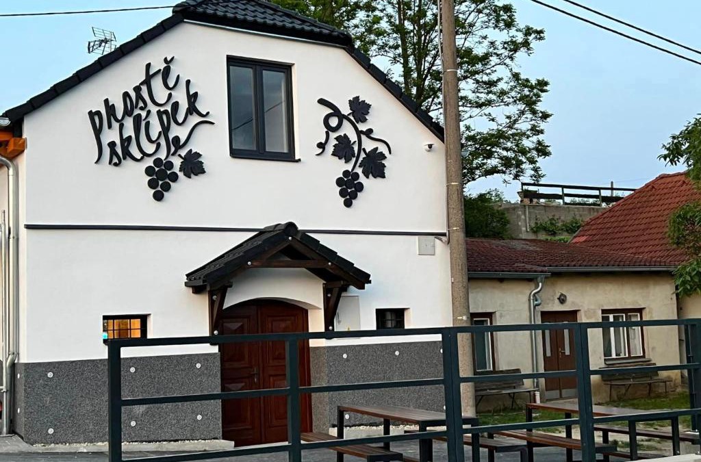 Jaroslavice Apartment | Prostě sklípek